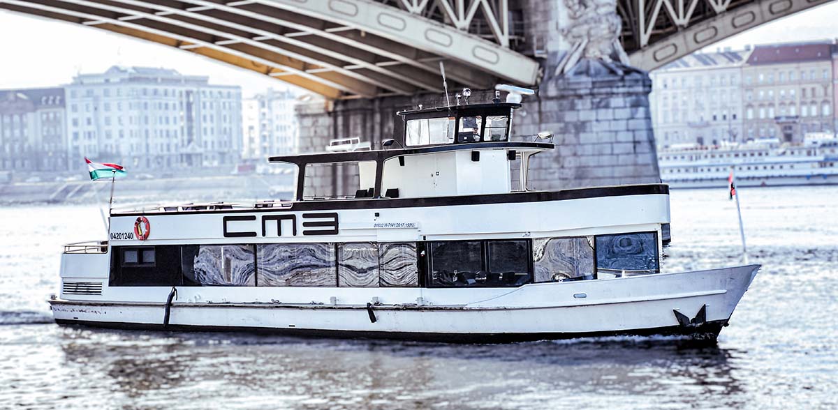cmb rendezvenyhajó